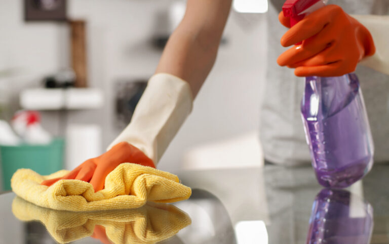 5 Cleaning Combos You Should Avoid