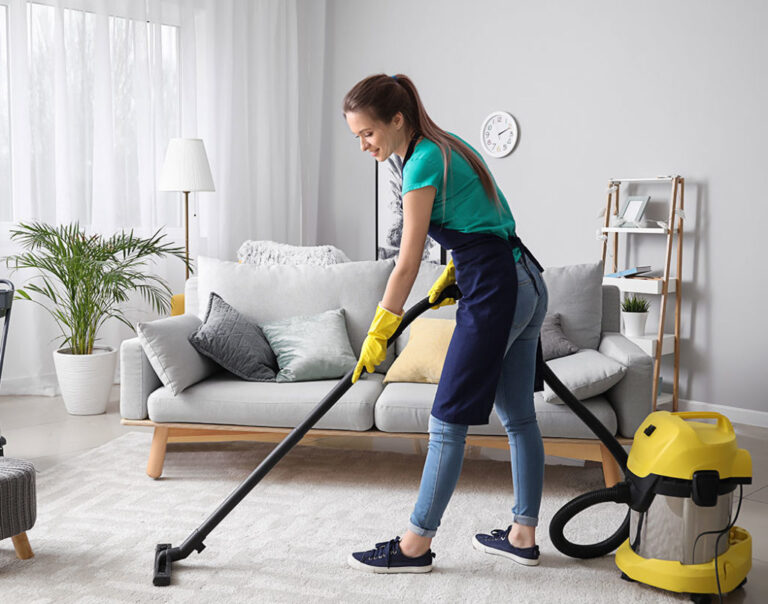 Reasons to Hire a Professional Cleaning Service Before Memorial Day