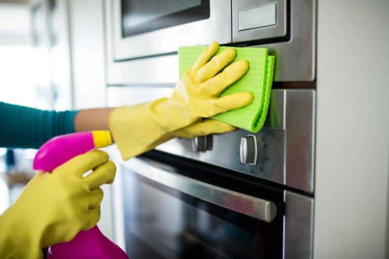 6 Definitive Signs Your Home Needs Deep Cleaning